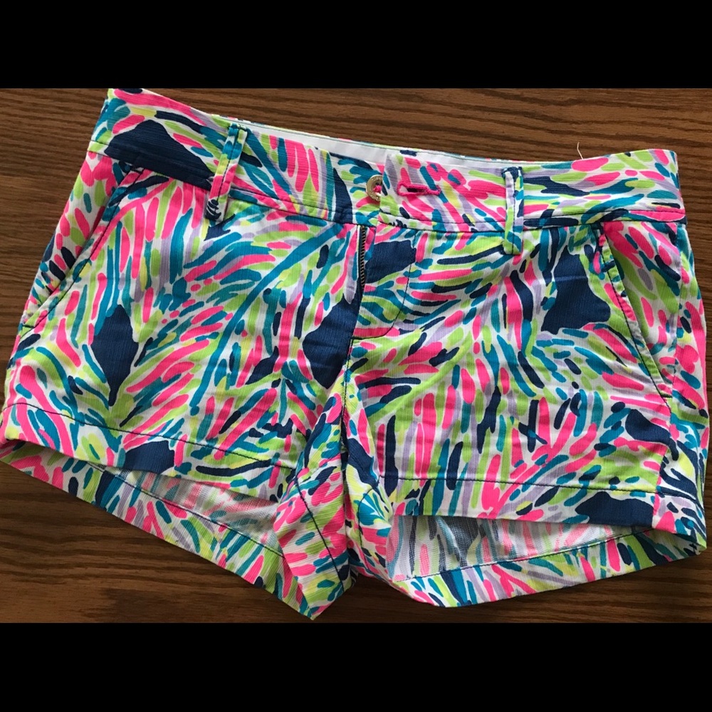 Lilly Pulitzer Walsh Short Indigo Palm Reader